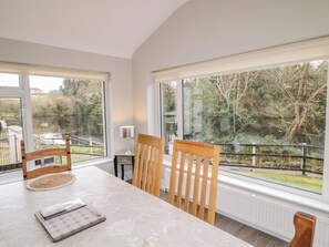 Dining - 4 Carlton Cottages (Enniskillen)