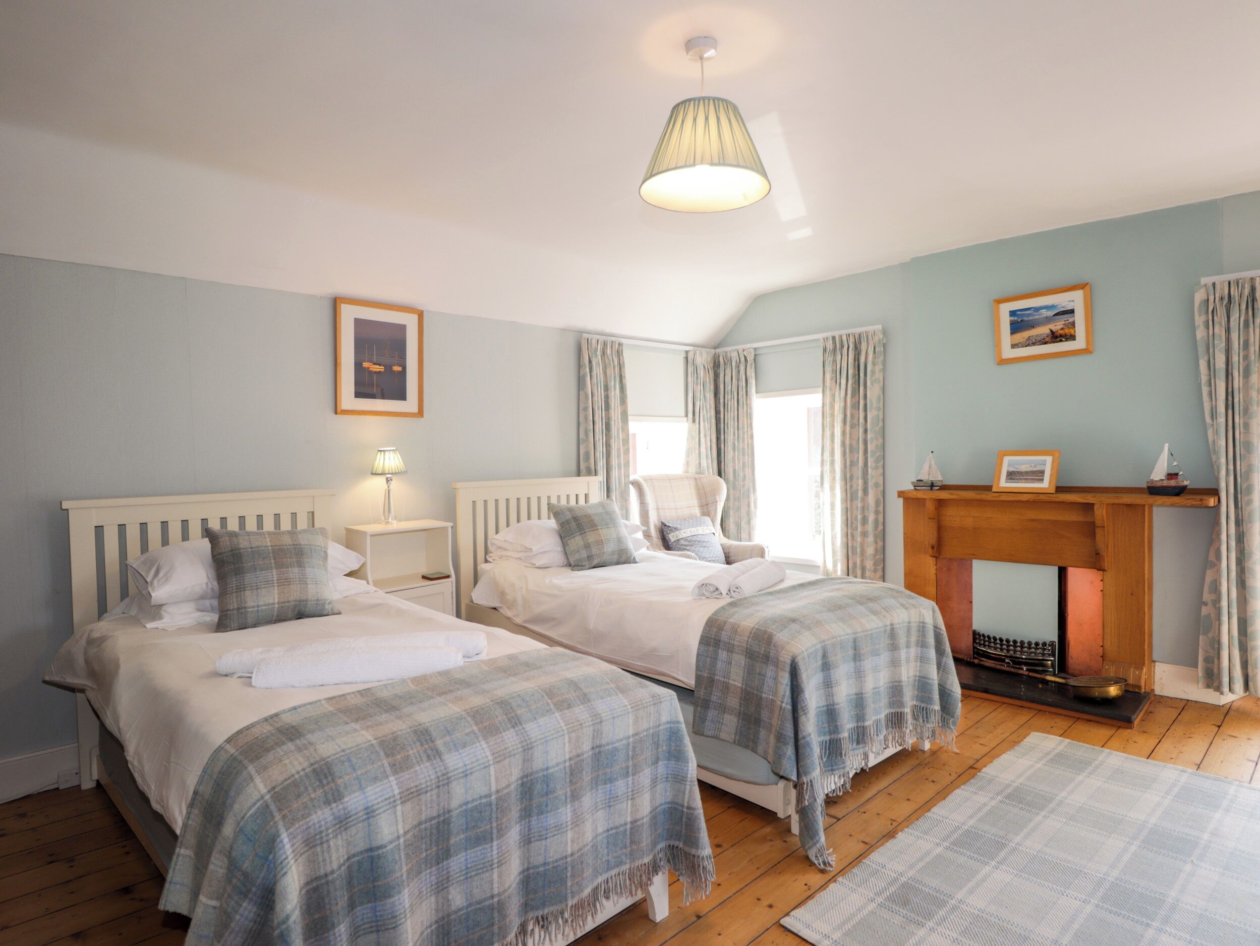 2 室のベッドルーム、客室ごとに異なる装飾、客室ごとに異なるインテリア、WiFi (無料)