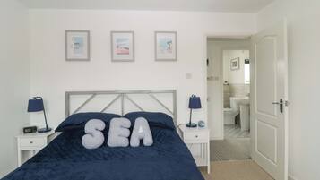 4 bedrooms, individually decorated, individually furnished, free WiFi