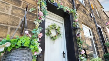 Cottage | Exterior detail