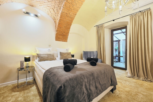 Comfort-Apartment | Verdunkelungsvorhänge, Bügeleisen/Bügelbrett, kostenloses WLAN