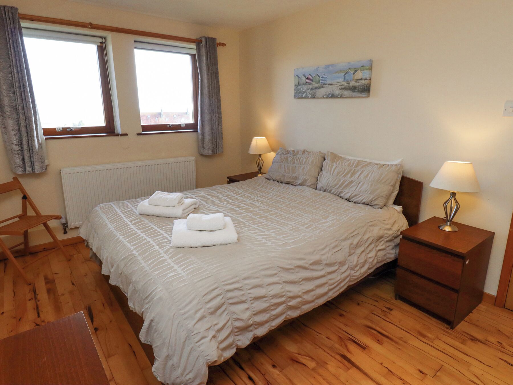 3 habitaciones, decoración personalizada y muebles diferentes 