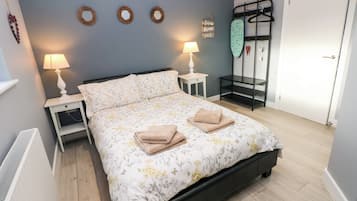1 habitación, decoración personalizada y muebles diferentes