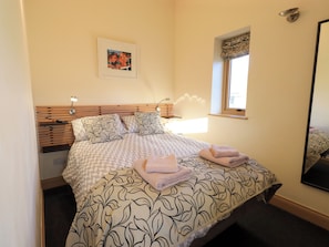 3 bedrooms, individually decorated, individually furnished, free WiFi - Cedrus Lodge (Penrith)