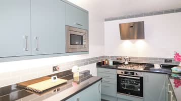 Fridge, dishwasher, electric kettle, toaster