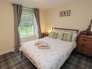 2 bedrooms, individually decorated, individually furnished, free WiFi