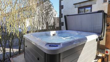 Bañera de hidromasaje exterior