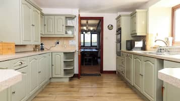 Cottage | Interior