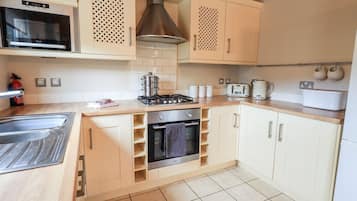 Fridge, dishwasher, electric kettle, toaster