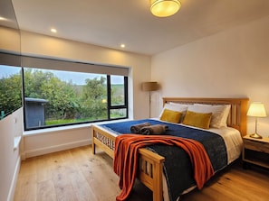 5 Schlafzimmer, individuell dekoriert, individuell eingerichtet