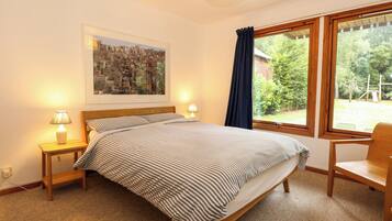 4 habitaciones, decoración personalizada y muebles diferentes