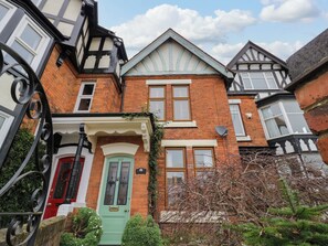 Exterior - The Gables (Rugby)