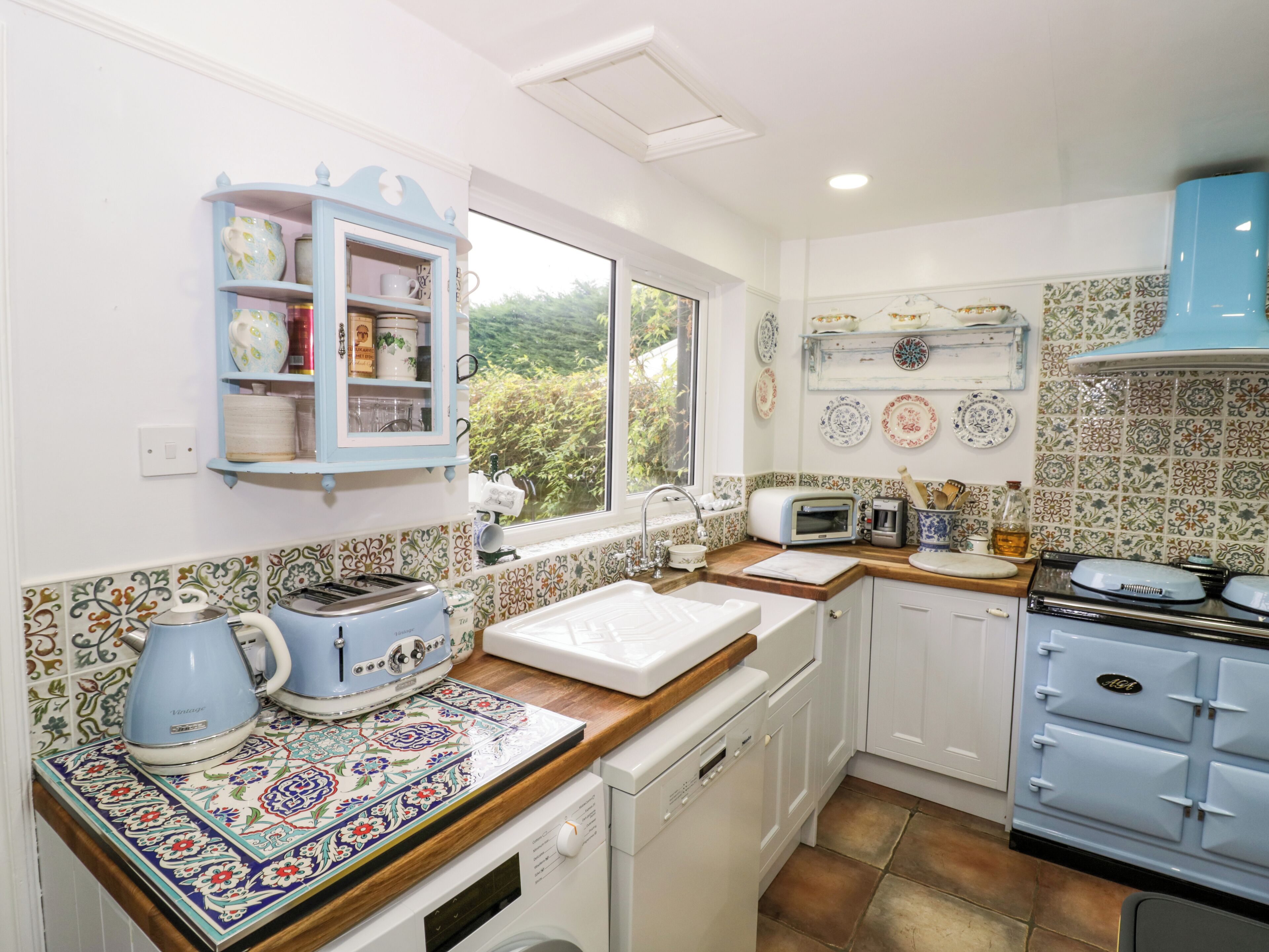 Fridge, dishwasher, electric kettle, toaster