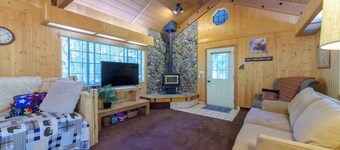 Glen Lake Cabin in the Woods