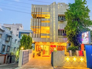 Front of property - Hotel Thakur Galaxy, Sadar Market (Nagpur)