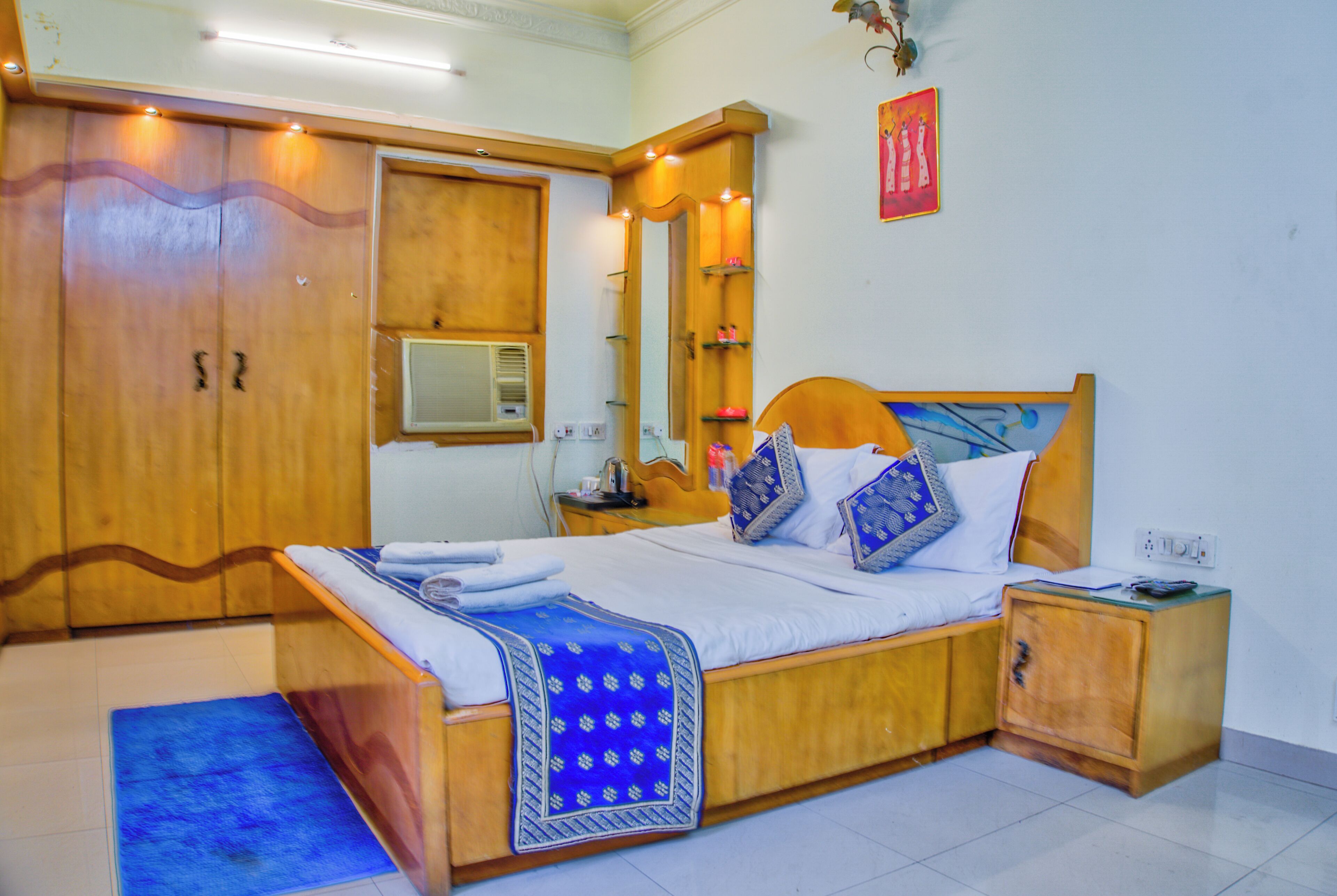 Standard Double or Twin Room, Balcony, Bay View | Desk, laptop workspace, blackout drapes, soundproofing