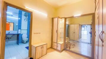 Superior Double Room | Desk, laptop workspace, blackout drapes, soundproofing