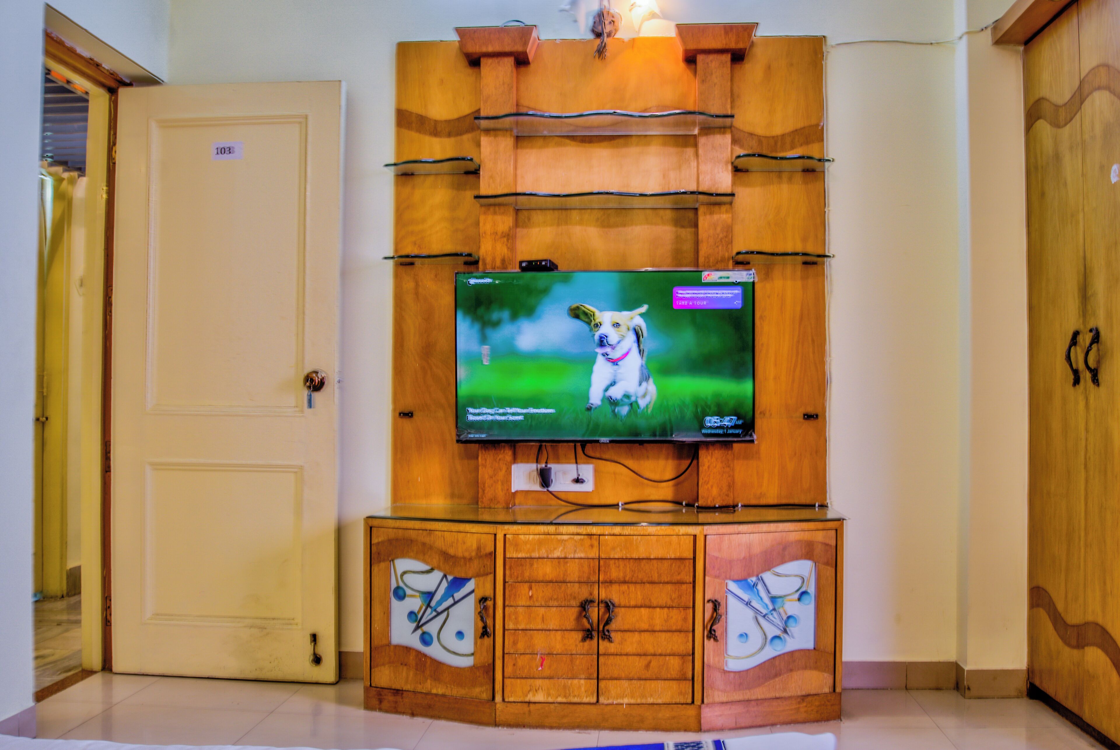 Kamar Double atau Twin Standar, balkon, pemandangan teluk | Meja kerja, ruang kerja ramah laptop, dan tirai kedap cahaya