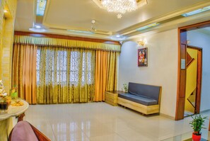 디지털 채널 시청이 가능한 42인치 평면 TV, 프린터