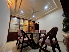 Dining - Hotel Thakur Galaxy, Sadar Market (Nagpur)