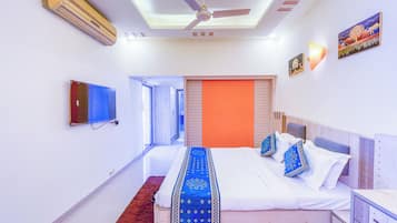 Superior Double Room | Desk, laptop workspace, blackout curtains, soundproofing
