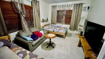 3 chambres, coffres-forts dans les chambres, fer et planche Ă  repasser