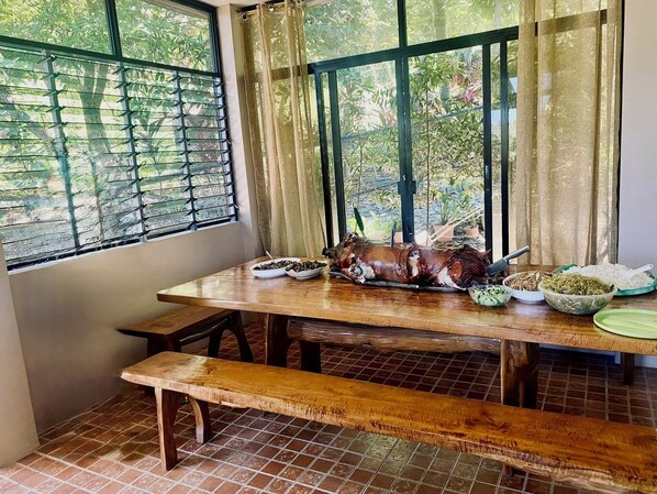 Dining - Exclusive House in Nature. Beaches. Springs. Hiking (Tabogon)
