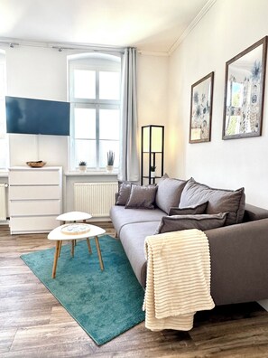 Smart TV - Vacation apartment ※FRIEDA※ m. Parking lot+wallbox,balcony,kitchen,WM (Ballenstedt)