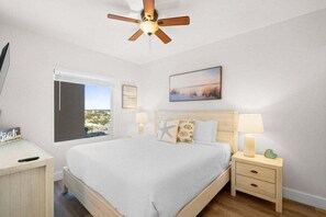 1 bedroom, free WiFi, bed sheets, wheelchair access - Tidewater Tranquility 718-Gulf Front-Sleeps 6 (Panama City Beach)