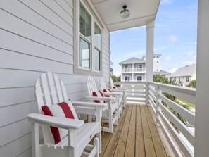 Villa, 4 Bedrooms | Property grounds