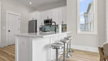 Villa, 4 Bedrooms | Dapur peribadi