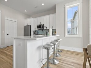 Villa, 4 Bedrooms | Private kitchen