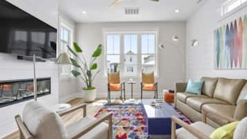 Villa, 4 Bedrooms | Living area