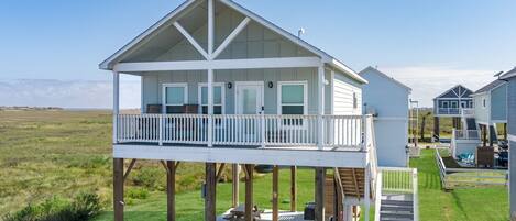 House, 2 Bedrooms | Exterior