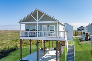 House, 2 Bedrooms | Exterior