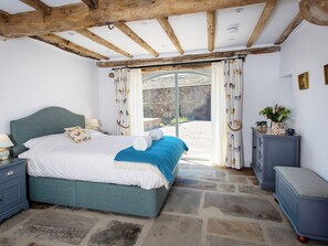 5 phòng ngủ, trang trí khác biệt 