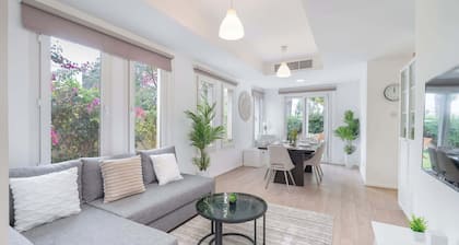 Peaceful 3BR Villa in Springs Community - Sleeps 7!