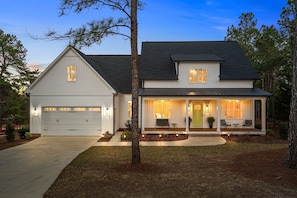 Exterior - NEW 6BR 4BA w/ Golf Sim Hot Tub Sauna Game Room (Pinehurst)