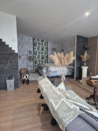 Appartement spacieux avec jacuzzi, jardin, canal plus et Netflix