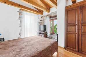 Huis, privézwembad | 2 slaapkamers, een strijkplank/strijkijzer, gratis wifi, beddengoed