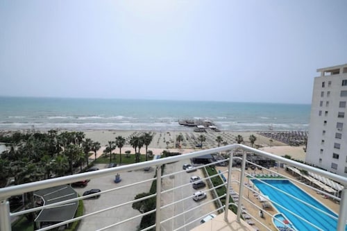 Tirent Apartment-Beachfront Studio at Shkembi i Kavajes