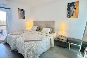 2 bedrooms, iron/ironing board, free WiFi, bed sheets