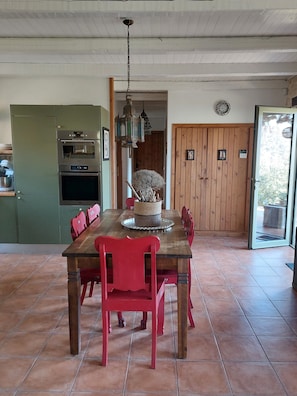 Dining - Domaine Kalyvitis; Stone house surrounded by olive groves, 2 km from the sea (Orino)