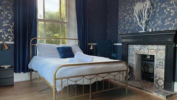 10 habitaciones, tabla de planchar con plancha y cuna de viaje