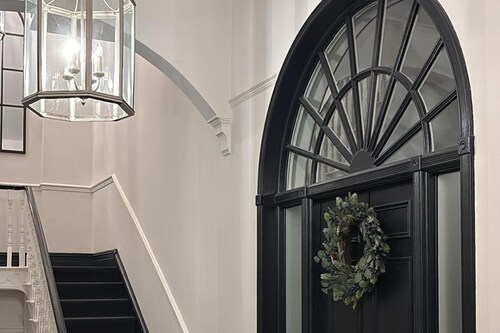 Full Apartment With Secure Parking Great Views