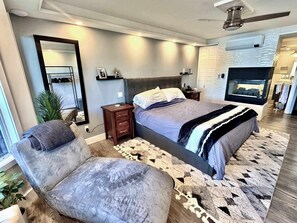 1 slaapkamer, een strijkplank/strijkijzer, reisbedje, wifi