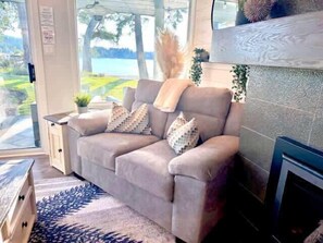 TV, fireplace, offices