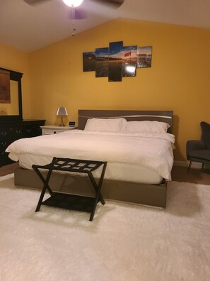3 bedrooms, iron/ironing board, WiFi, bed sheets