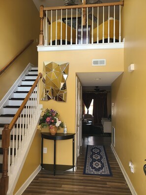 Interior - Charming 3-bedroom Escape Haven in Lexington/5 mi from airport/4.3mi from H.Park (Lexington)