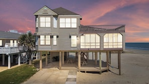 Exterior - Pirates Beach Retreat | Pet Friendly & On Beach! (Galveston)